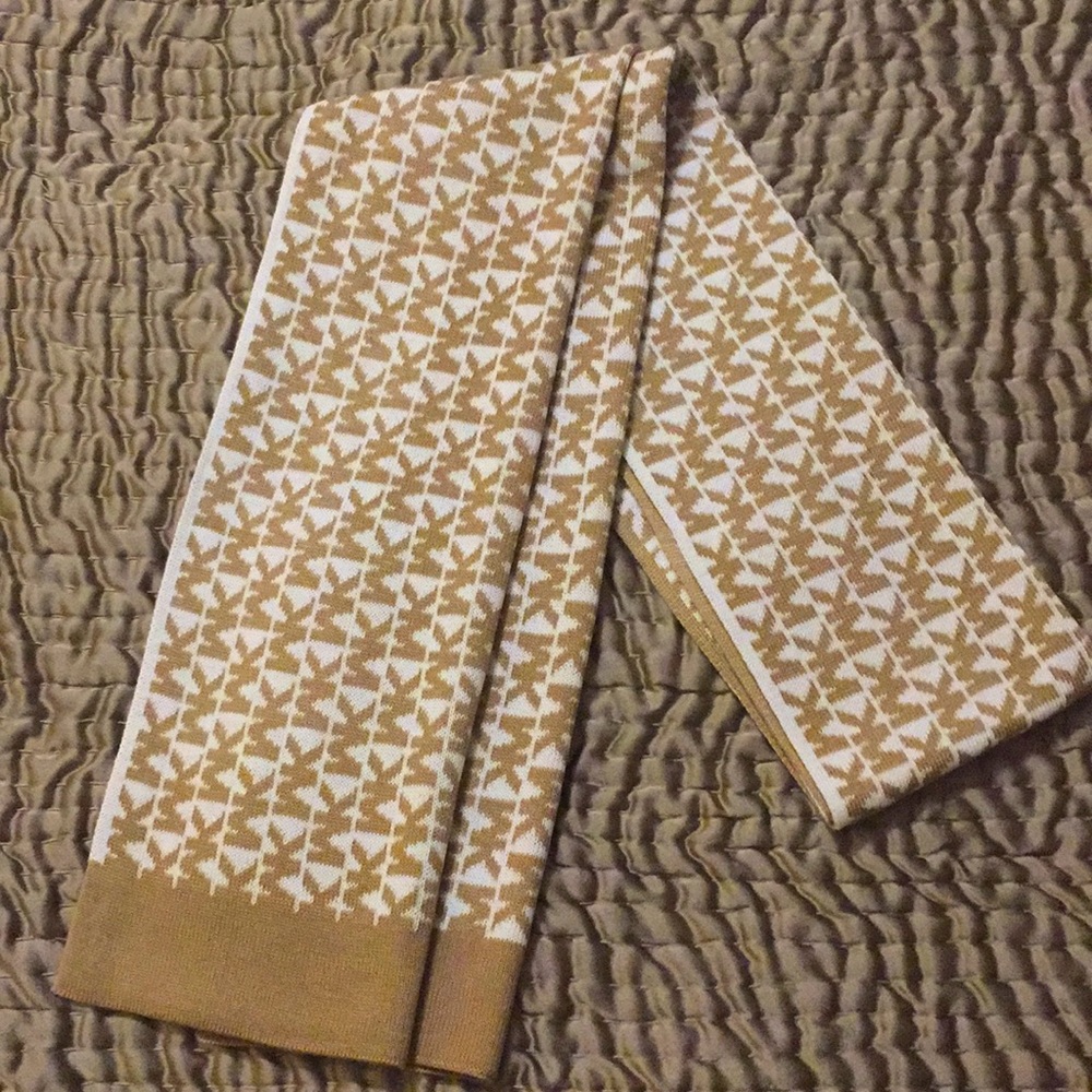 MICHAEL KORS Scarf